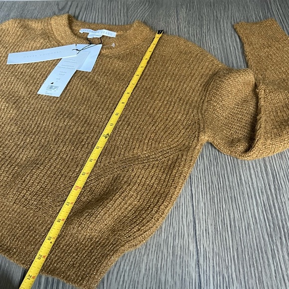 Veronica Beard Knit Melinda Sweater in Metalic Gold Mustard Color S NWT 395$ - Picture 6 of 10